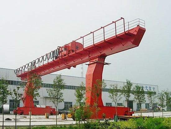 如何選購適合門式起重機(jī)？